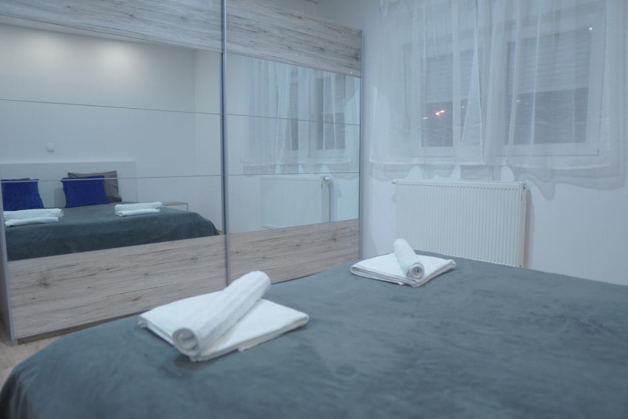 Black Apartment By Alex Rafael Zagreb Extérieur photo